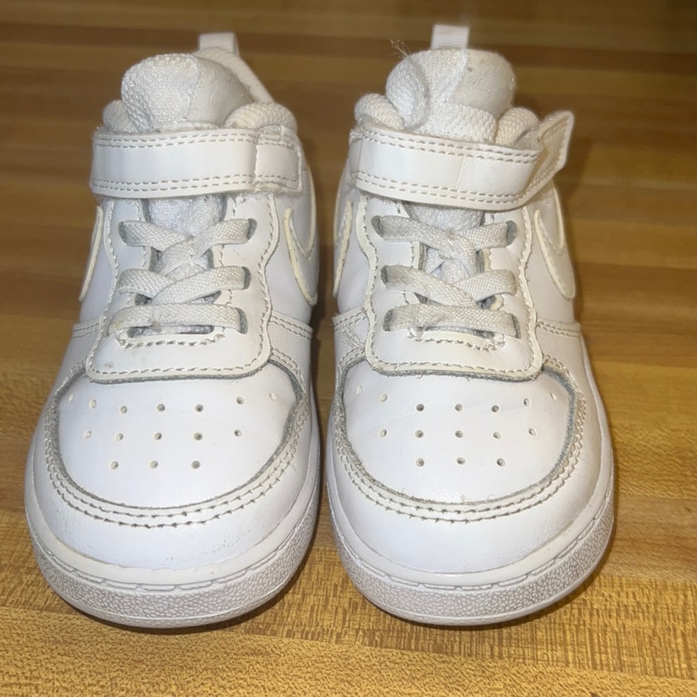 Nike toddler tennis shoes